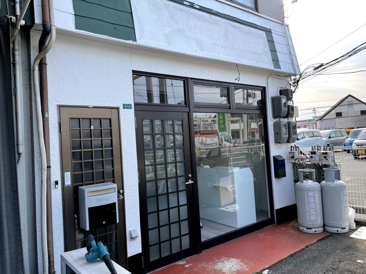 【福山市】南蔵王町　外壁塗装工事｜テナント店舗改装で綺麗を一新！外部塗装工事