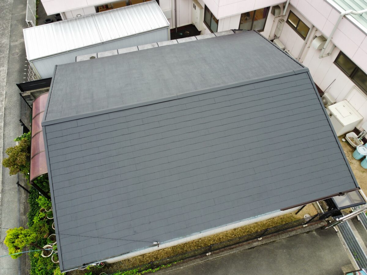 【井原市】井原町　屋根塗装工事｜施工不良箇所を修繕し丁寧な５回塗りで耐久性・耐候性を高めたスレート屋根