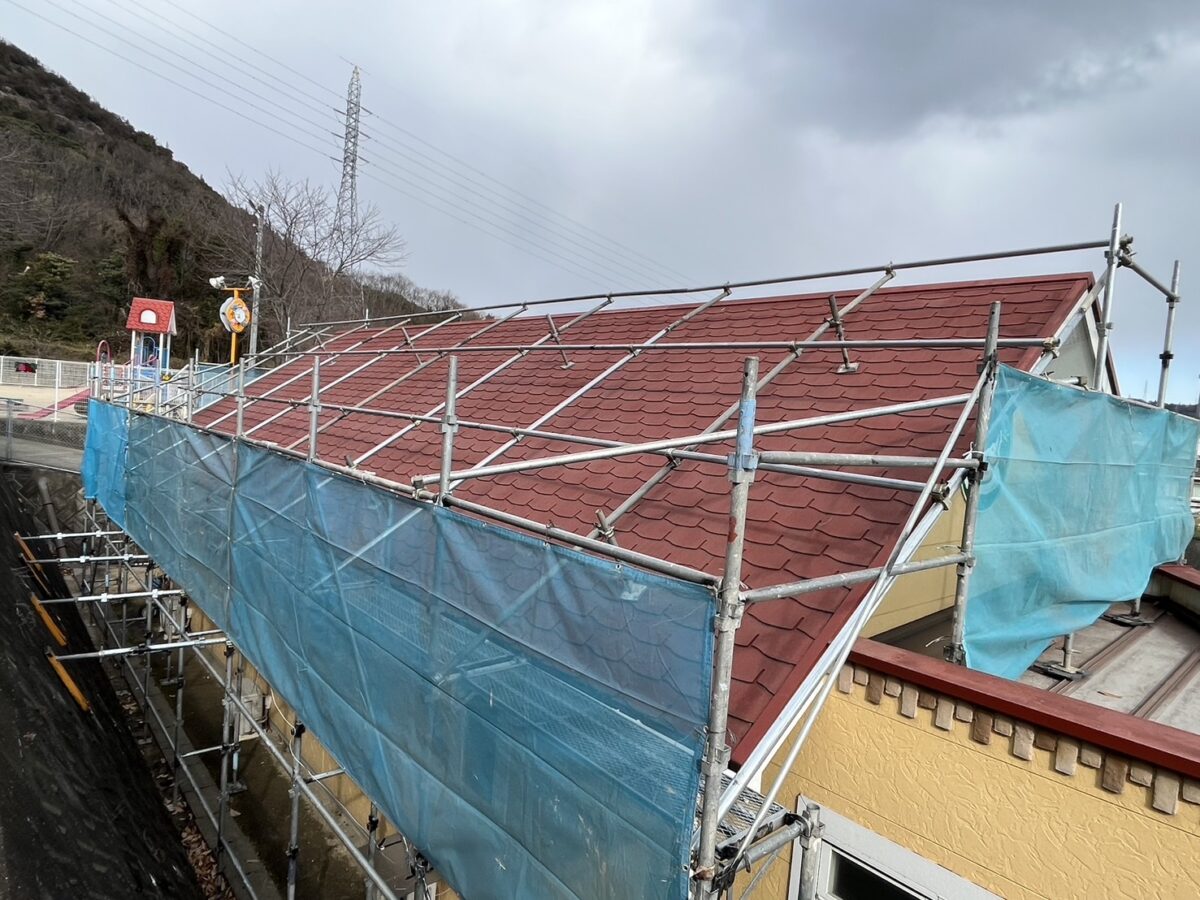 イメージカラーを採用し、目を惹くオシャレな外観に