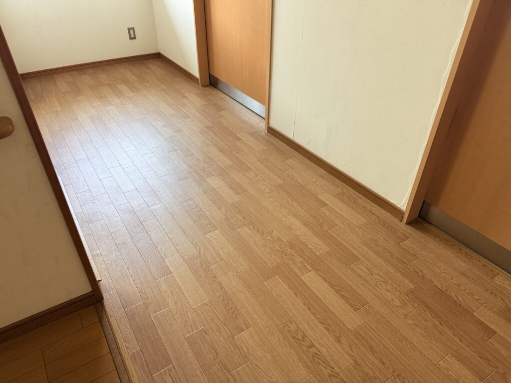 クッションフロアシートによる美観再生が完了しました。